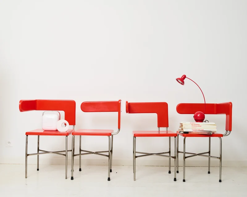 Chaises asymétriques (4), post-moderne, Italie, 1980s