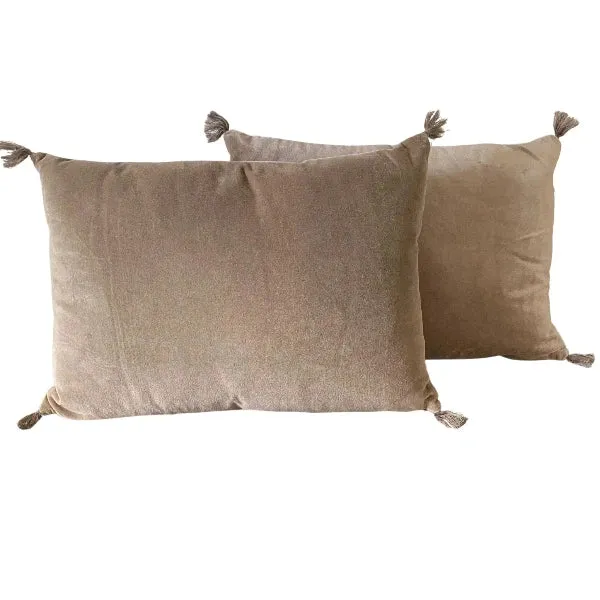 Coussin rectangulaire en velours Grège