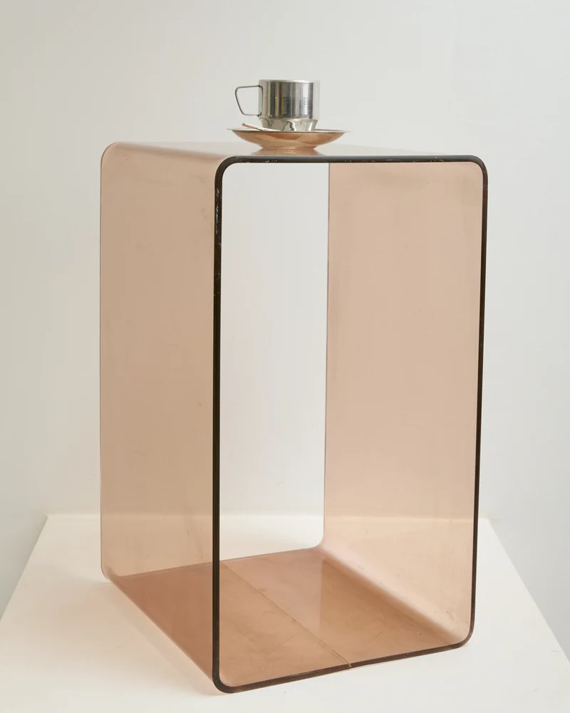 Table d'appoint (grande) en altuglas, Michel Dumas, Roche Bobois, 1970s
