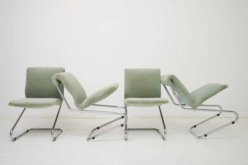 Chaises tubulaires (4), 1970