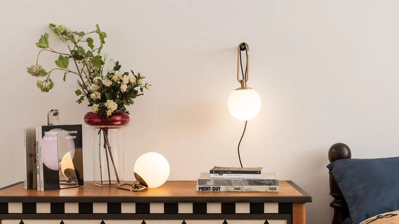 nh1217 blanc et doré Artemide
