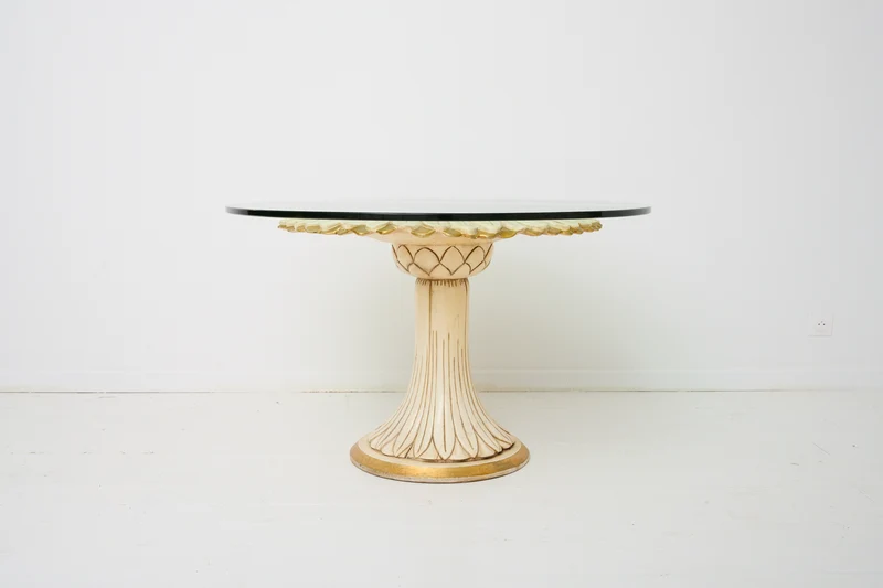 Table ronde en bois sculpté, Italie, 1960s