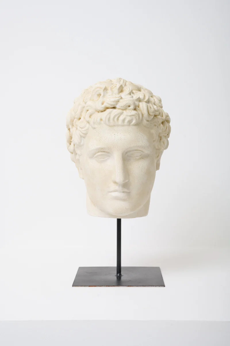Tête d’Eros, Italie