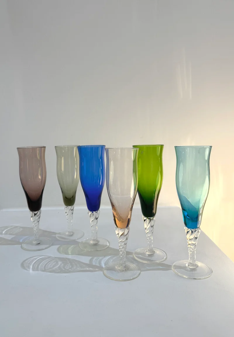 Six flûtes à champagne multicolores en verre de Murano, 1970s