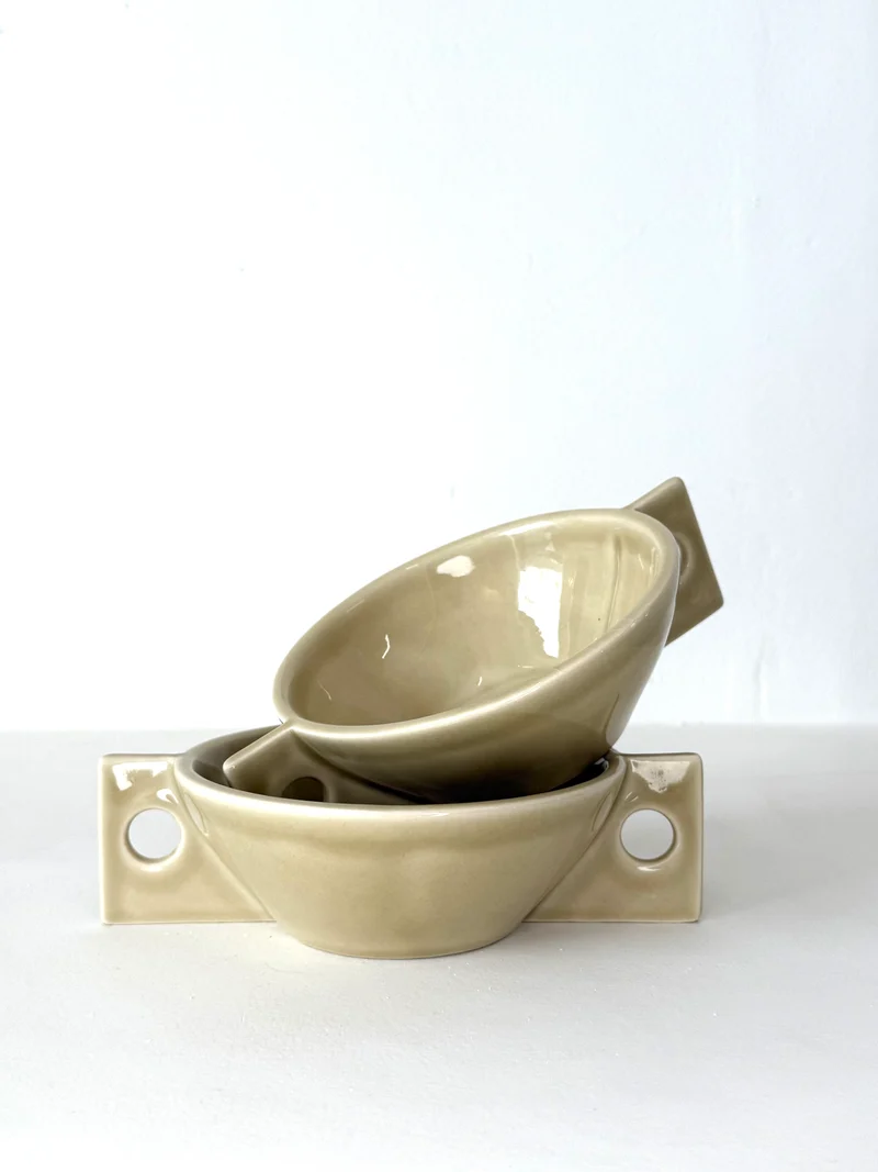Duo de tasses géométriques, 1970s