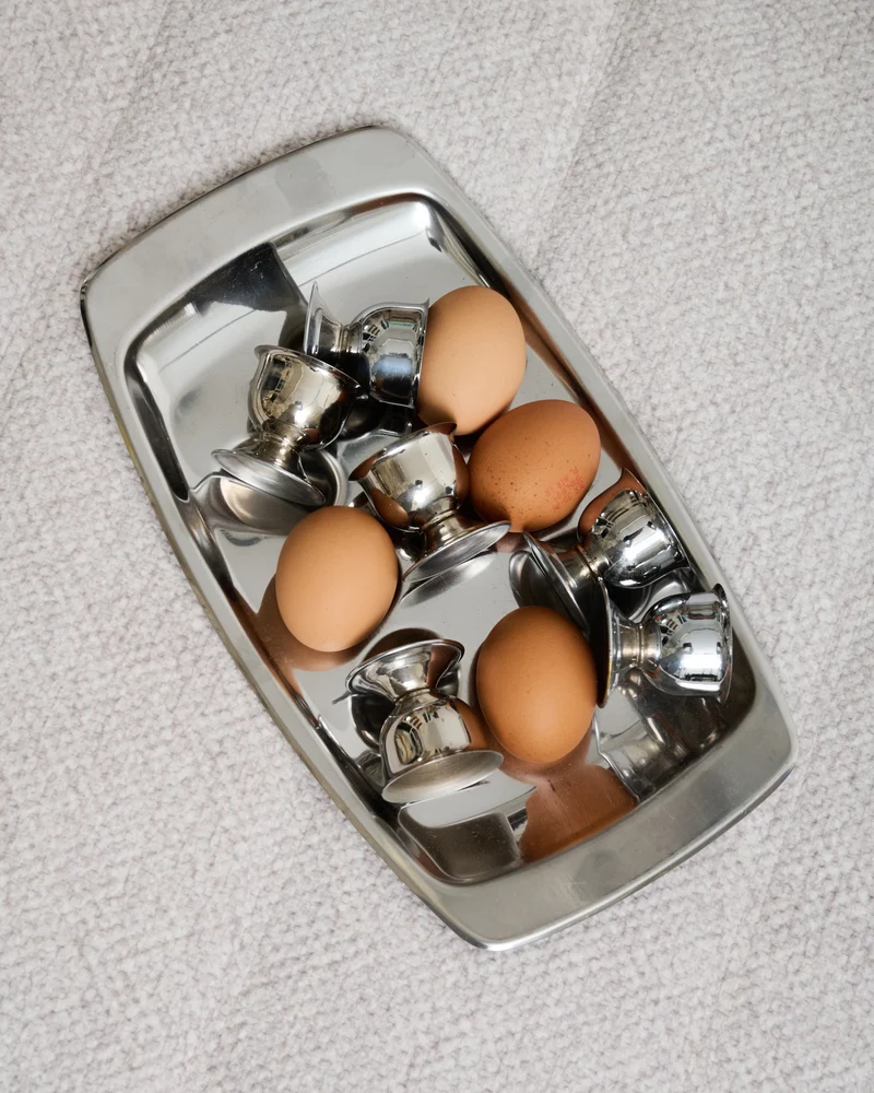 Présentoir à oeufs et coquetiers en inox