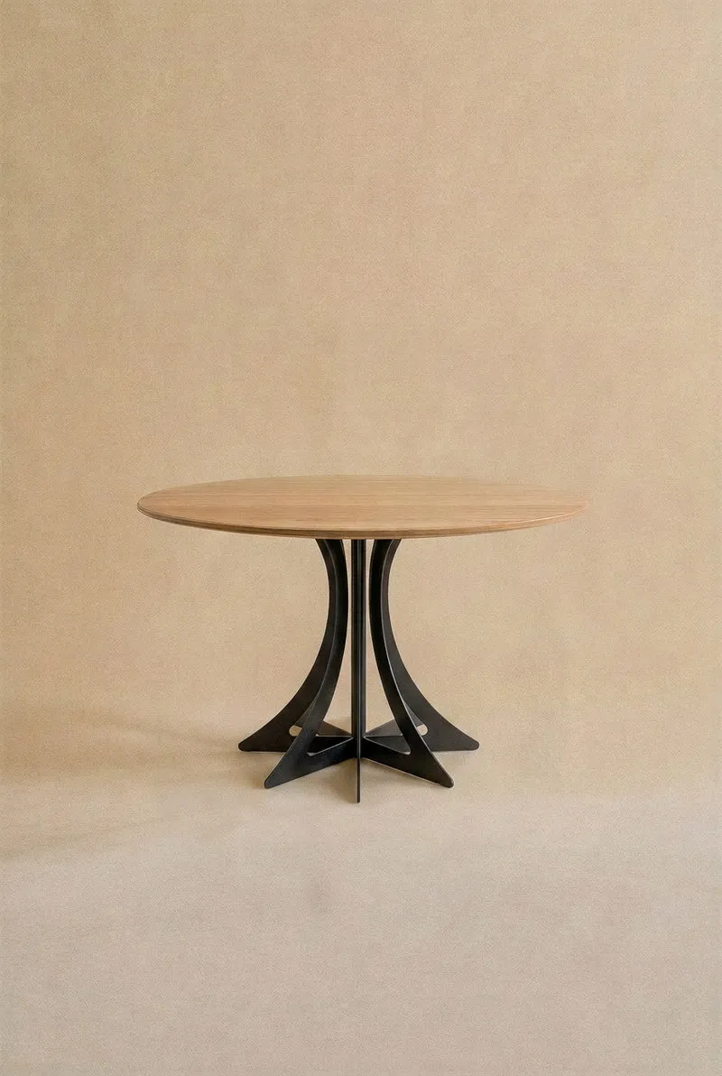 Fibonacci Dinning Table - Black and Solid Wood