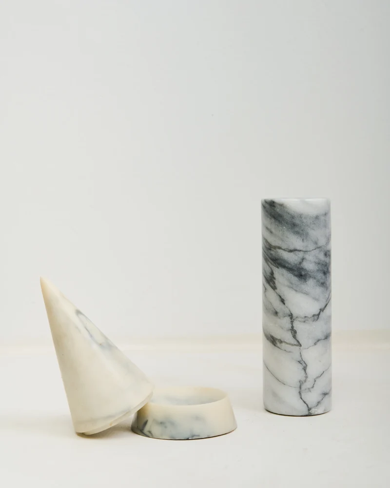 Duo d'objets scupturaux en marbre et résine, 1980s