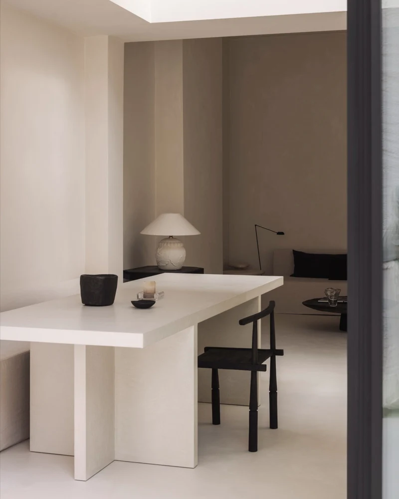 Akari Dining Table
