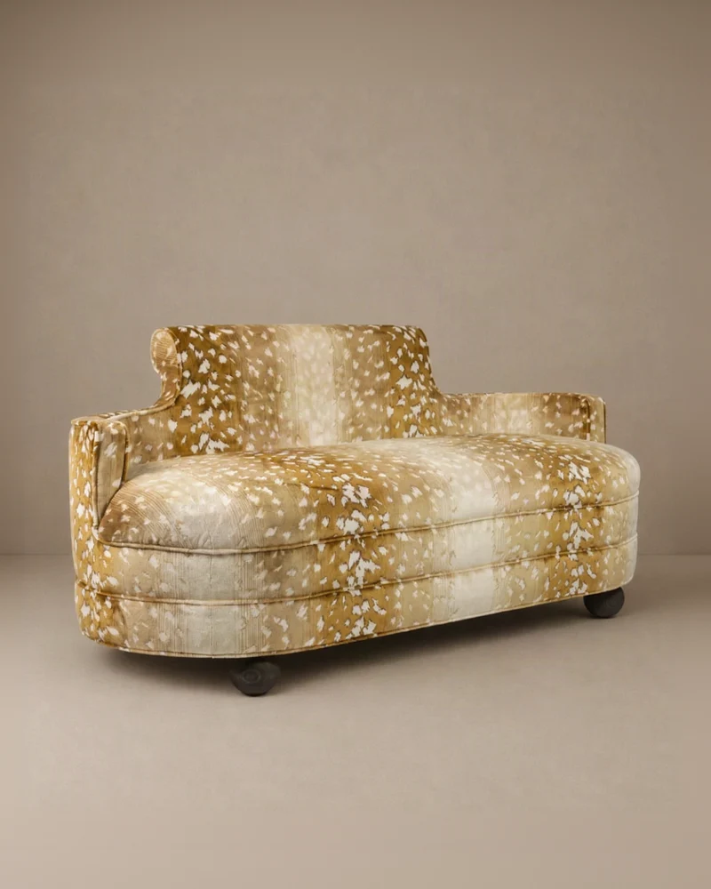 Ralph Love Seat - Velours Faon by Nobilis