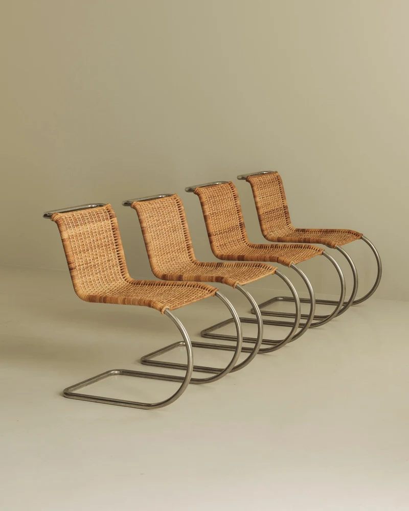 Ludwig Mies van der Rohe – B42 Cantilever Dining Chairs (Set of 4)