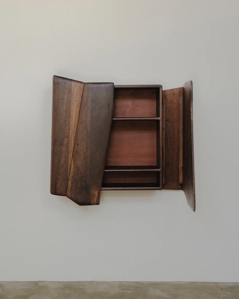 'José' Bar Cabinet