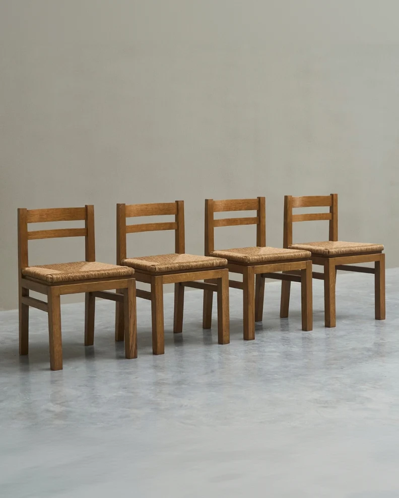 Set of 4 Modernist Chairs in Solid Oak and Straw, Belgium 1960s