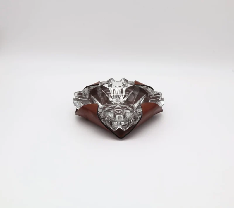 Vintage Mid-Century Crystal and Saddle Leather Ashtray – Italy (1960s)
