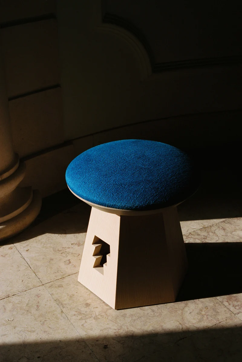 CARMO STOOL