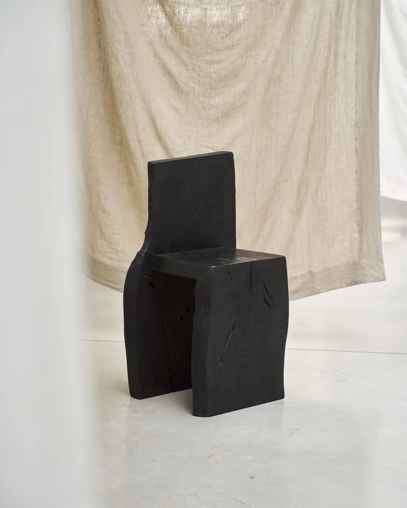 CHAIR ( 0 2 )