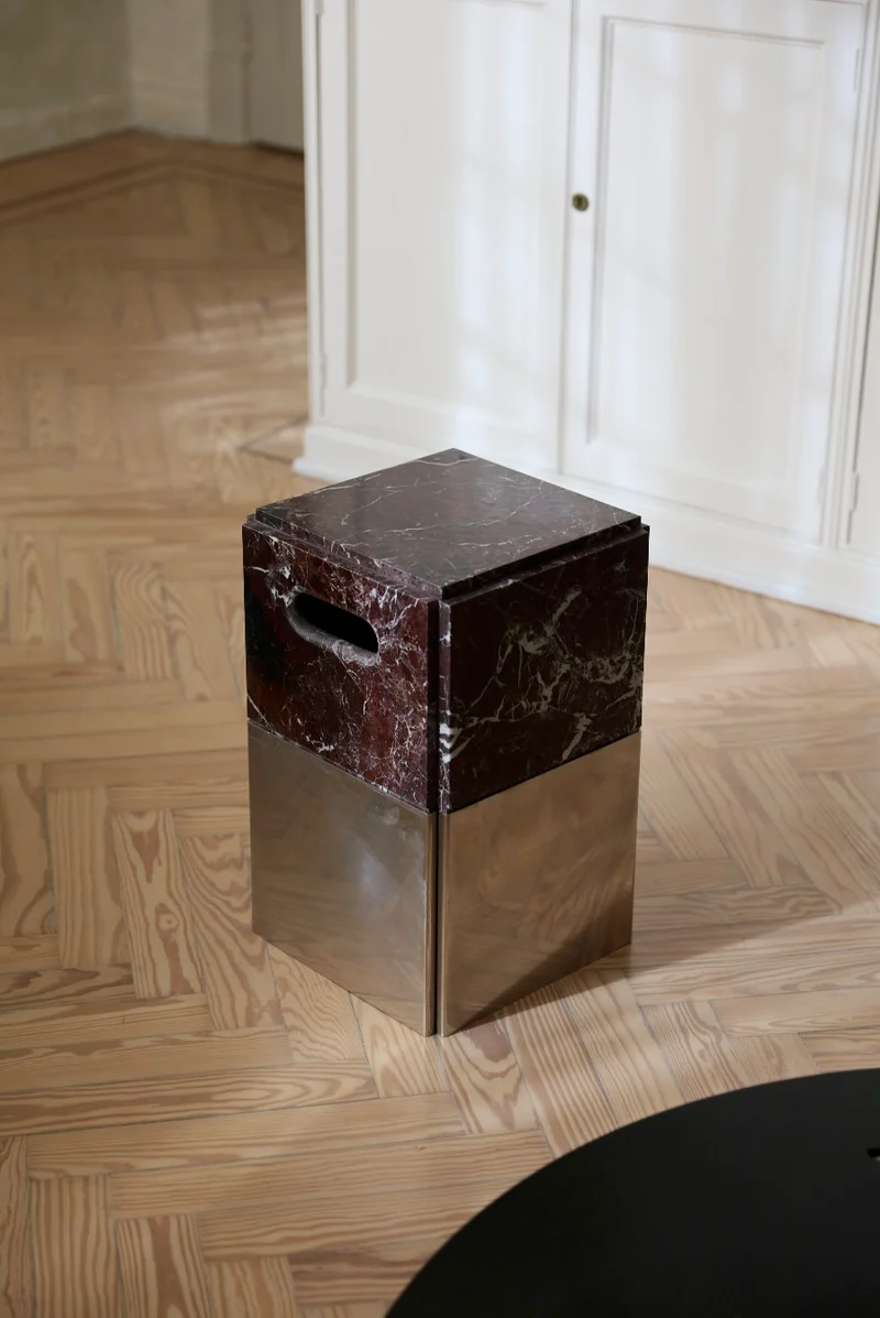 Rehundido Stool in Steel and Marble