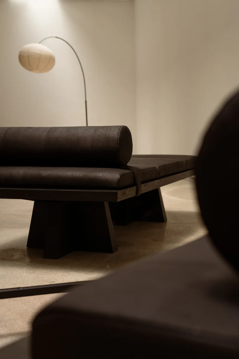 Contemporary Daybed/ bench in wood - Collection