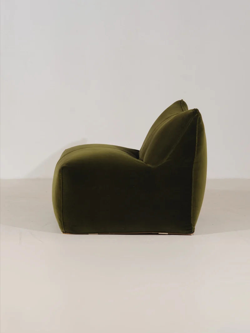 Le Bambole Chair by Mario Bellini for B&B Italia in emerald green velvet, Italy 1971