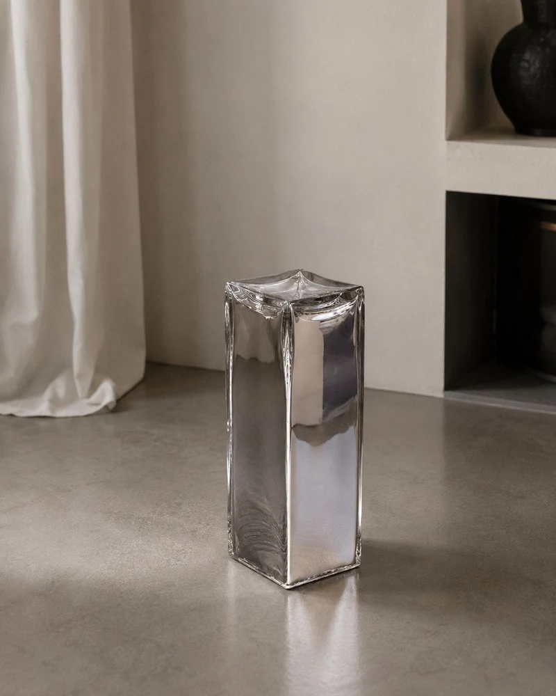 Monolit Pedestal