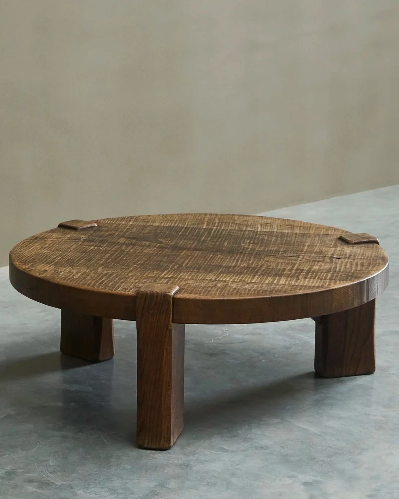 Large Round Wabi-Sabi Style Coffee Table in Solid Oak 1960s