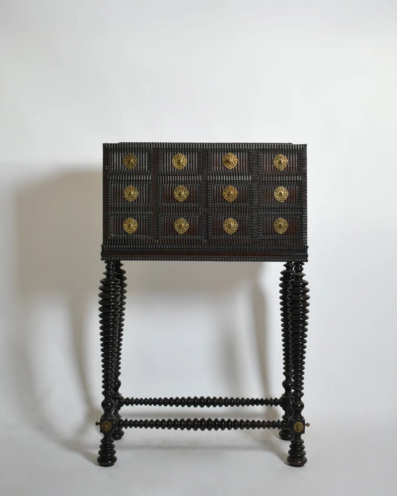 Turned wood cabinet, XIXth c.