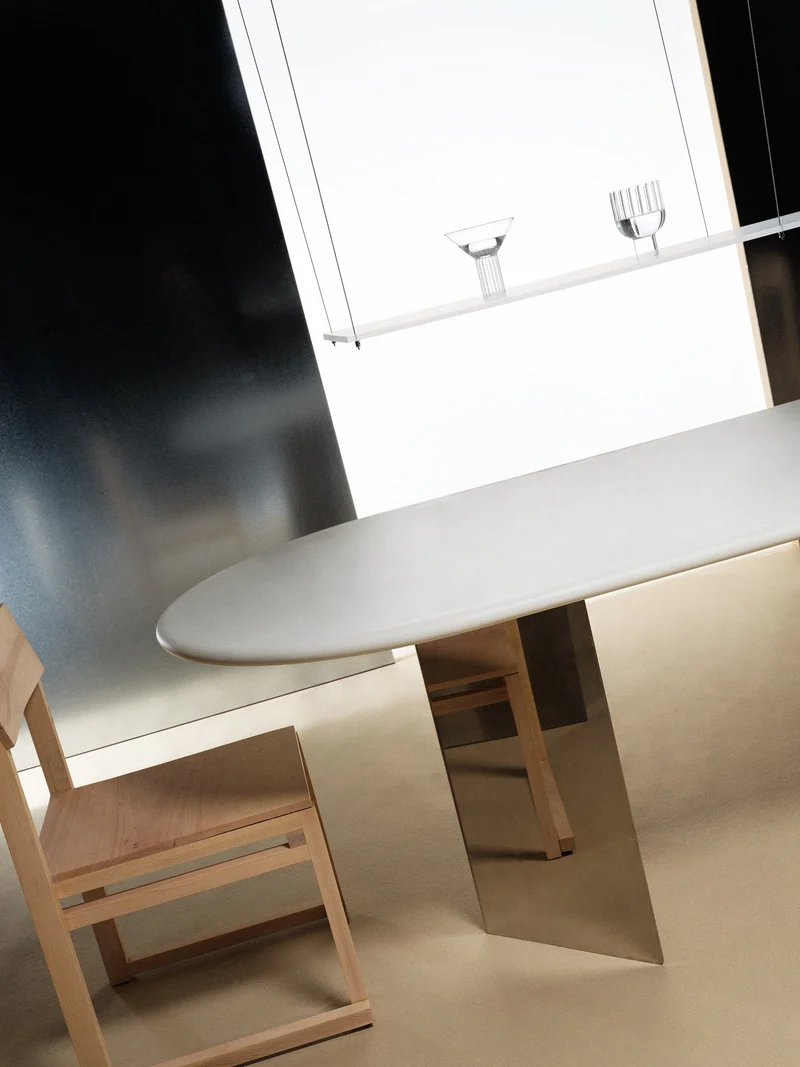 Adol dining table