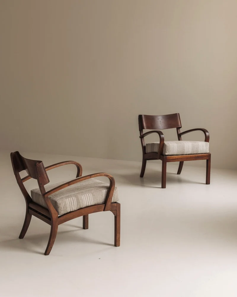 Sculptural Pair of Italian Chairs in Walnut, 1950s