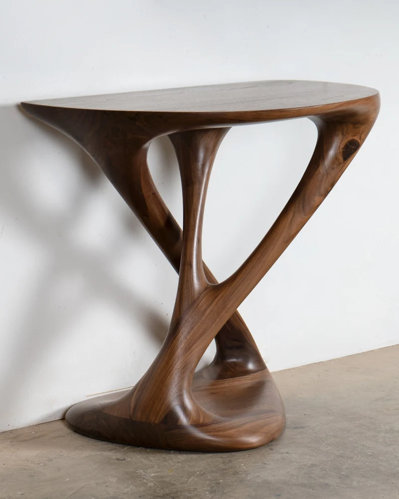 Kova Console in Walnut wood Natural Stain