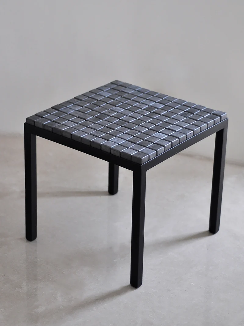Minimalist Side Table in Concrete and Steel