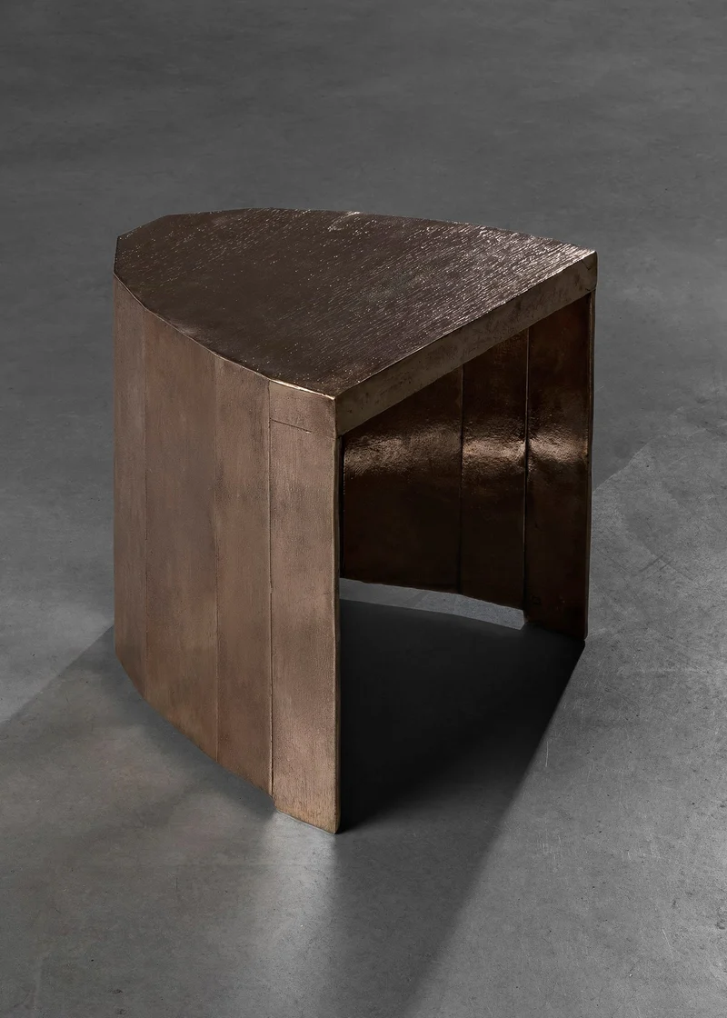 HY [b] - Sculptural Stool