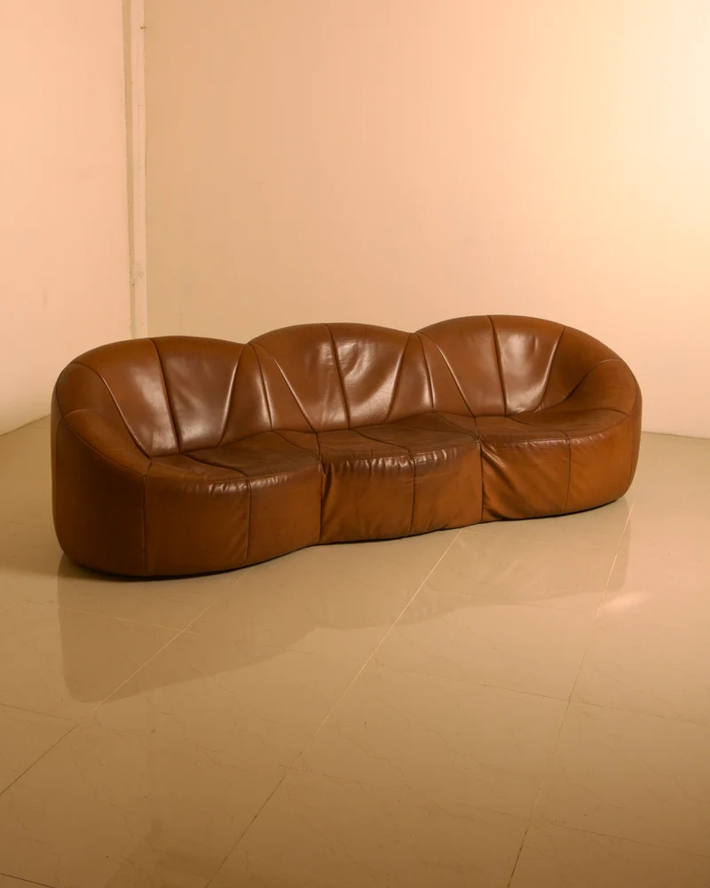 Three-seater "Pumpkin" sofa in patinated brown leather by Pierre Paulin for Artifort, 1980