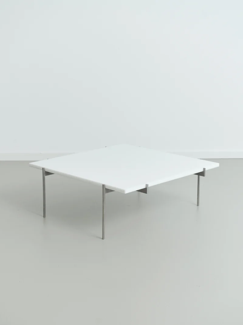 Lightweight Lounge Table
