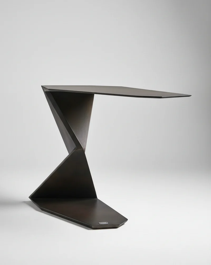 Minimalism Table in Metal - SAMOTRAX Collection