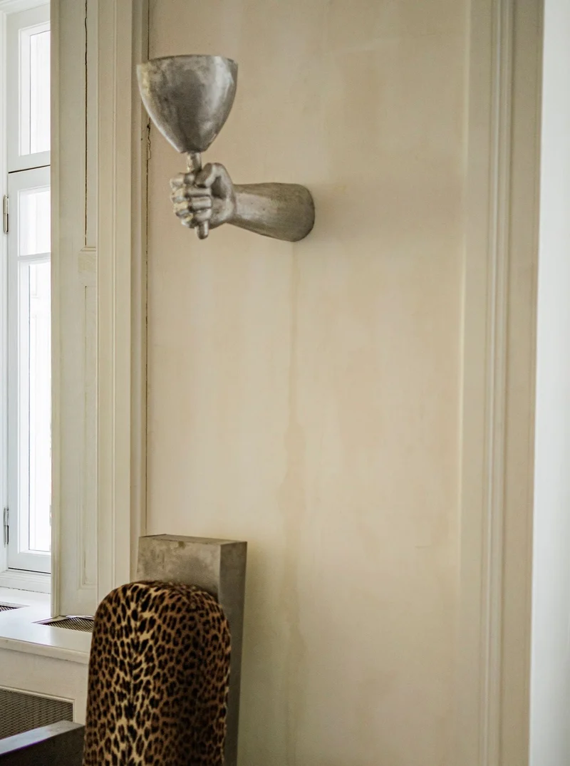 Aluminium Dracula Wall Sconce