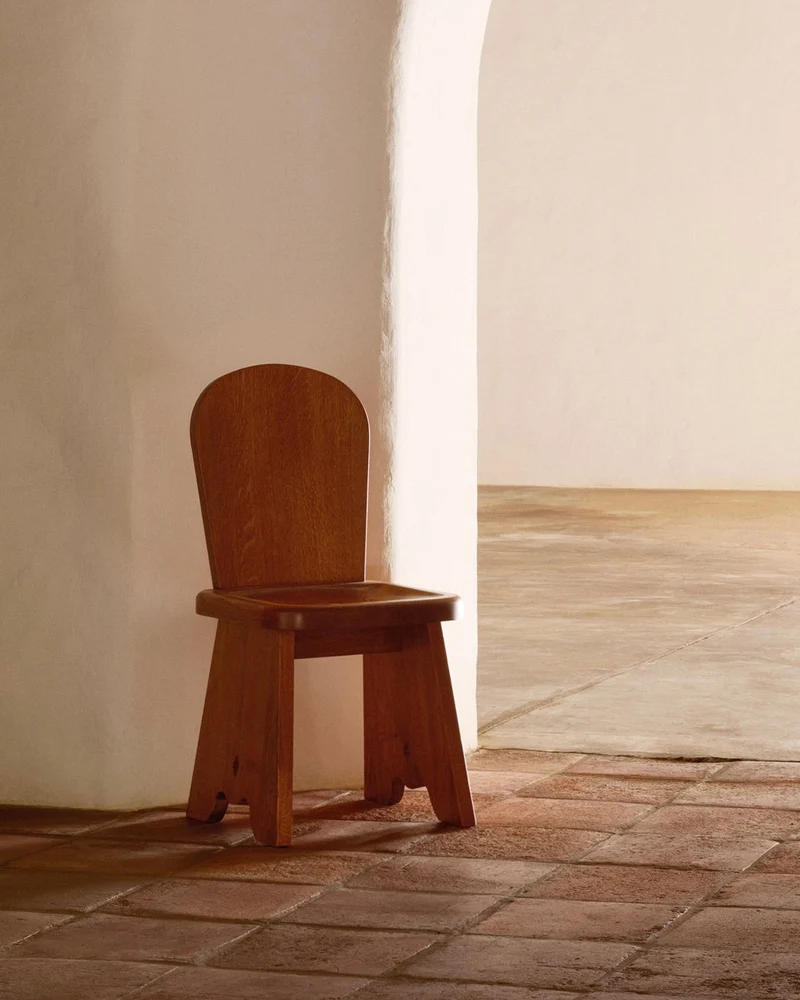Rambling Chair in Honey French Oak Wood