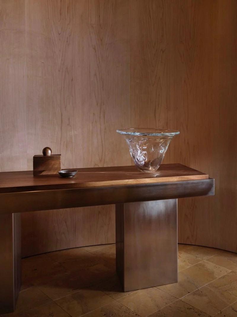 Console Table 02
