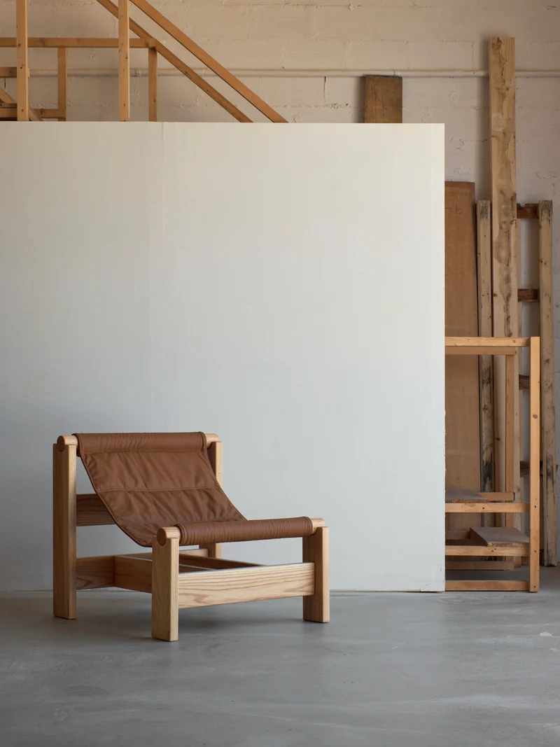 "Lounge Up" Lounge Chair