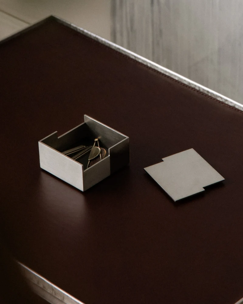 Carlo - Small Desk Set