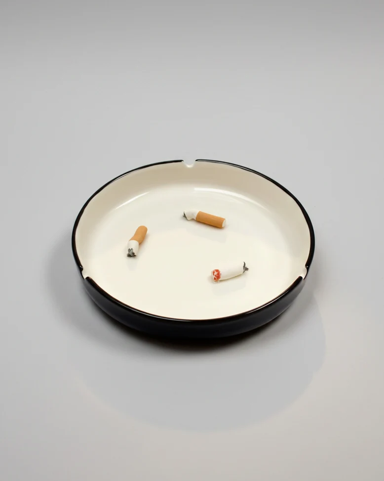 CIGARETTE BUTTS ceramic ashtray