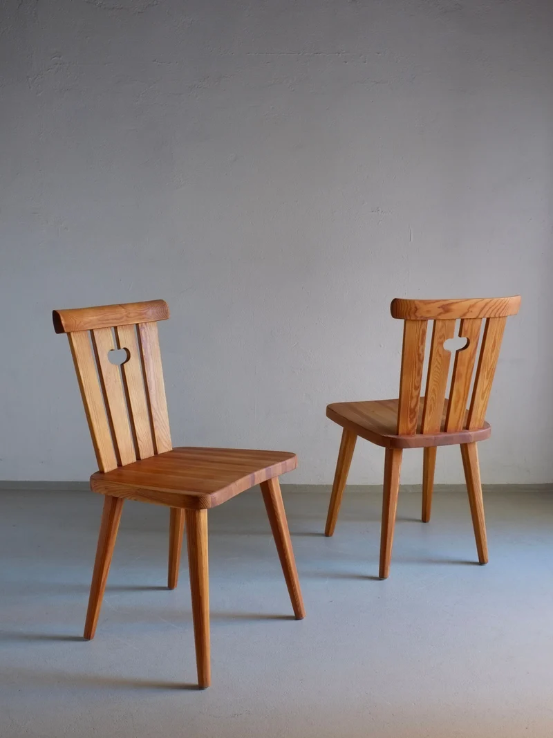 4 Rustic Pine Chairs by Goran Malmvall, Sweden, 1940s