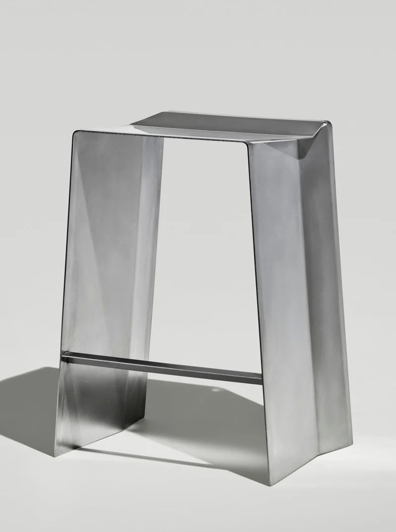 Camber Bar stool