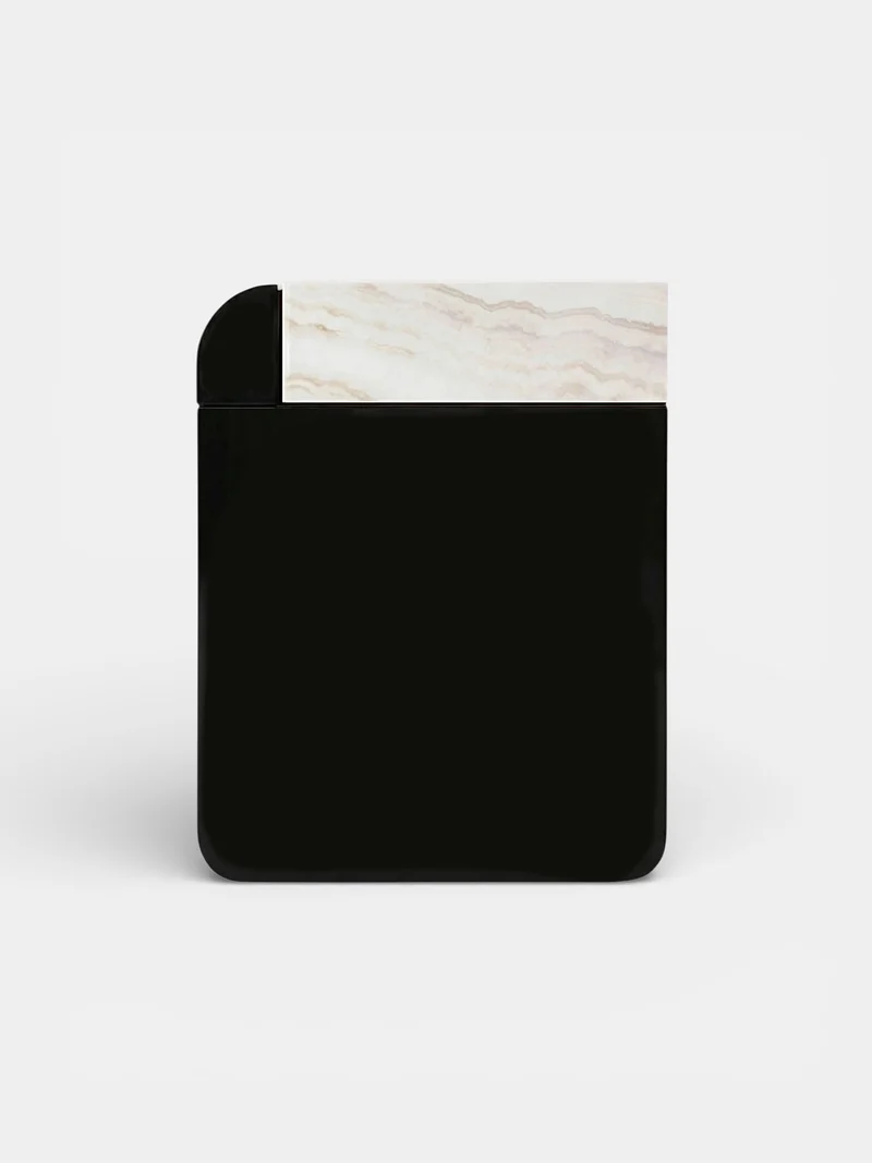 Amo Black Lacquered Wood and Ivory Onyx