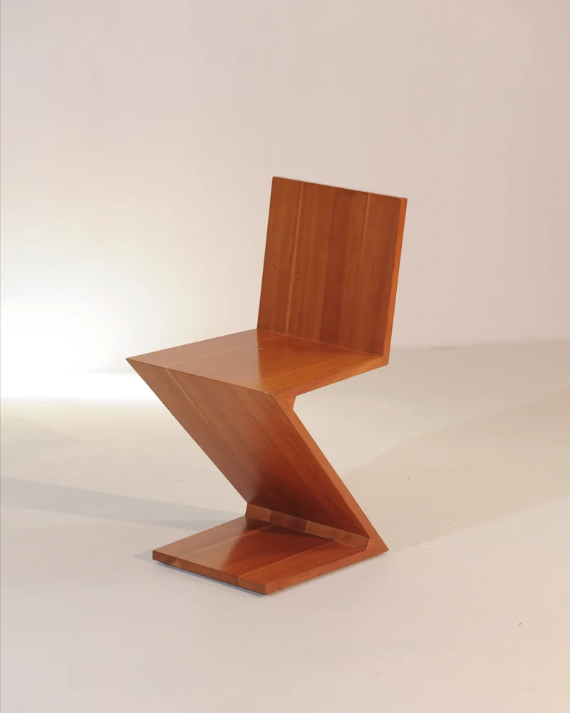 Zig Zag Chair by Gerrit Rietveld for Cassina