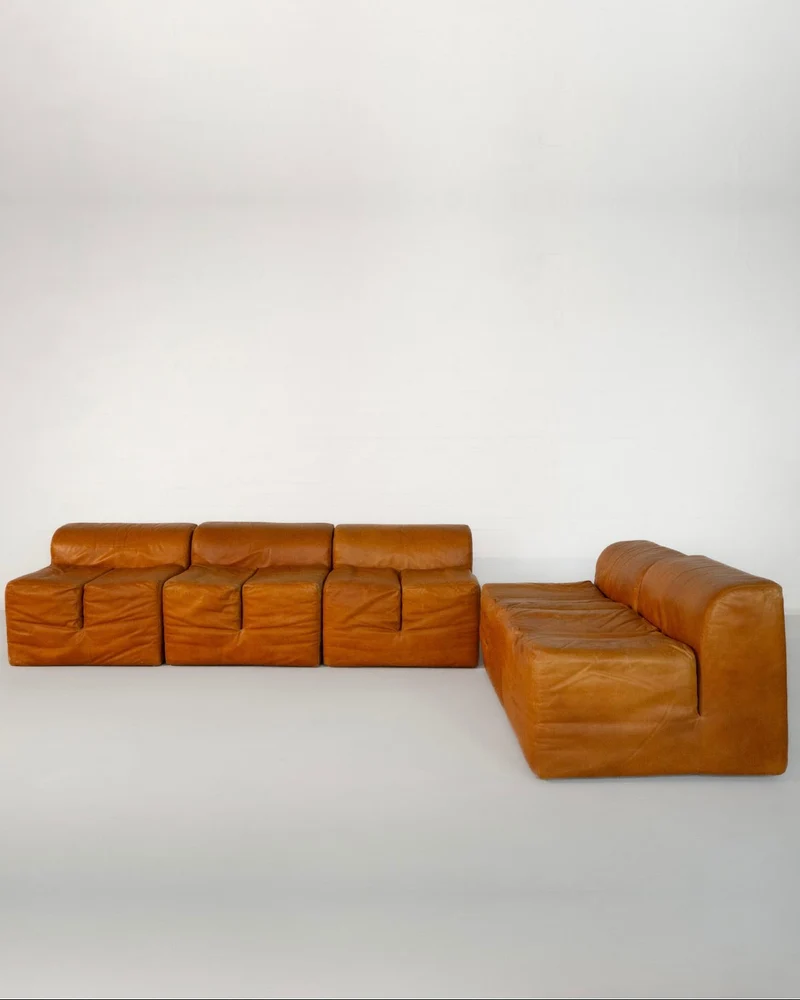 'Ipercubo 200' by Jonathan de Pas, D'Urbino, Lomazzi for Driade