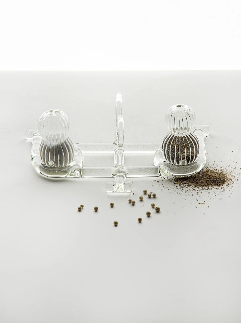 Salt & Pepper Sio2