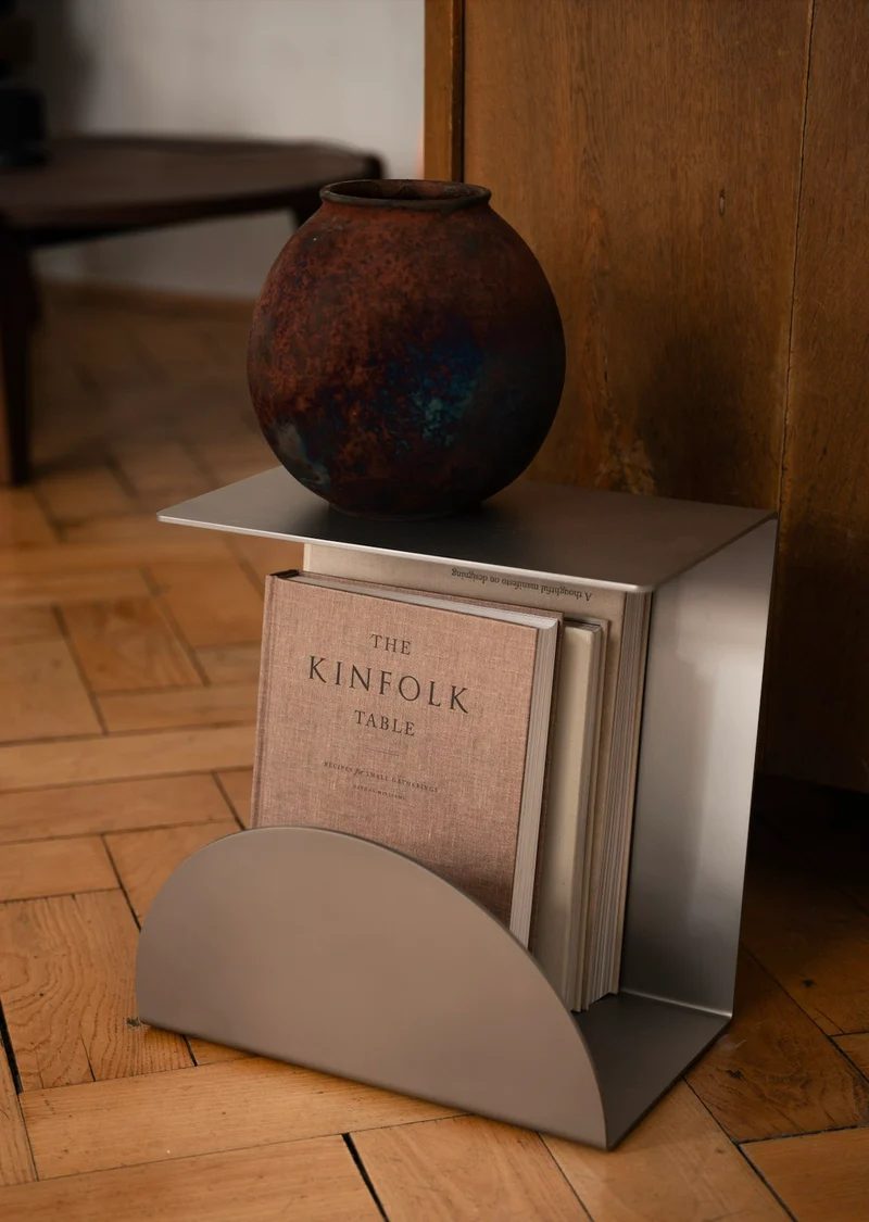 Side Table - 1.0 - Stainless Steel