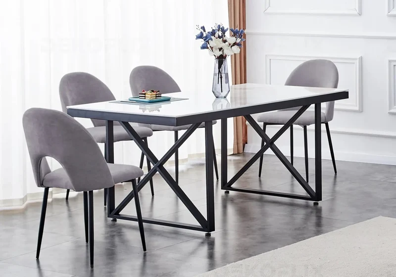 Table noire marbre blanc et chaises anthracites - Clara