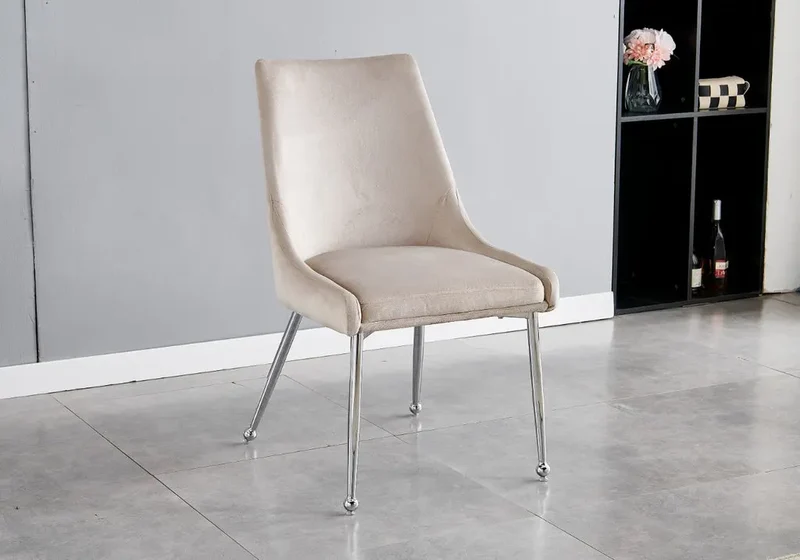 Chaises velours taupe à poignée pieds argentés - Gema x4