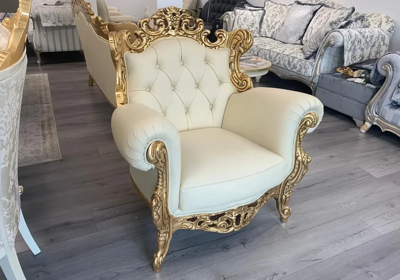 Fauteuil baroque doré cuir LUCY